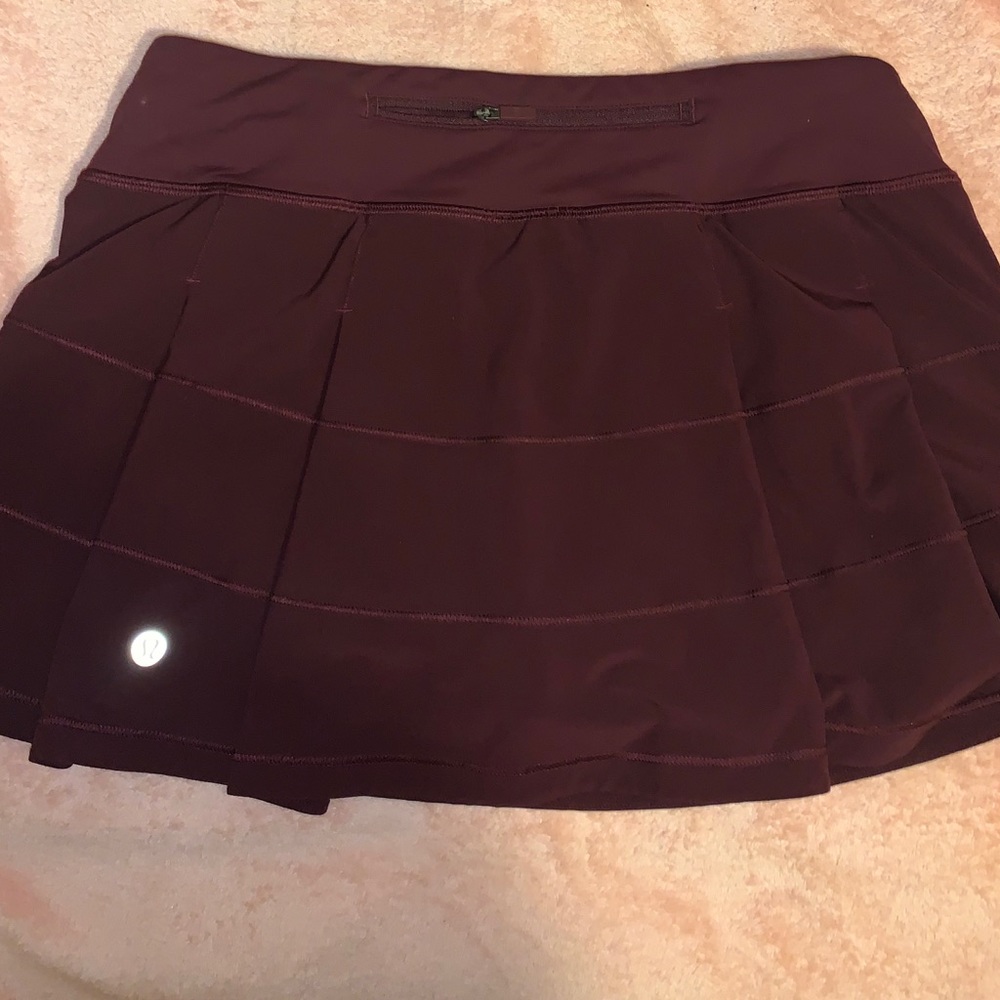 Lululemon Skirt pace rival